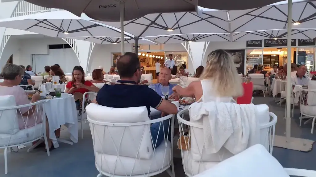 LE CHARY LGM_Grande-Motte_slider_image_2