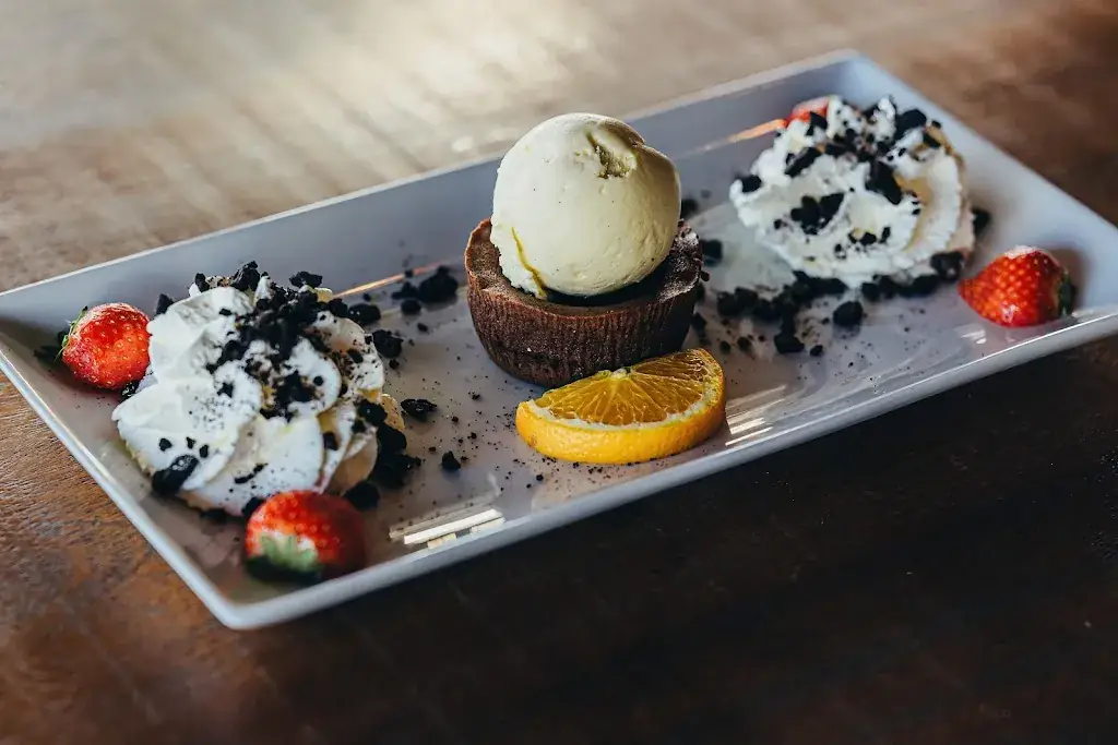 LE CHARY LGM_Grande-Motte_slider_image_3