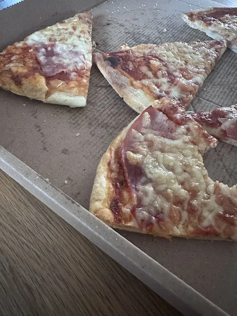 camille balijon_Pizzeria Nicolas_Salvetat-Saint-Gilles_review