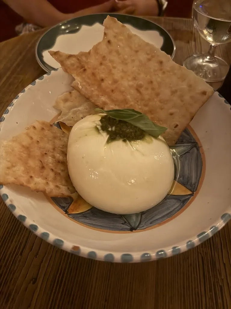 Tara B_Carmelo_Lyon_review