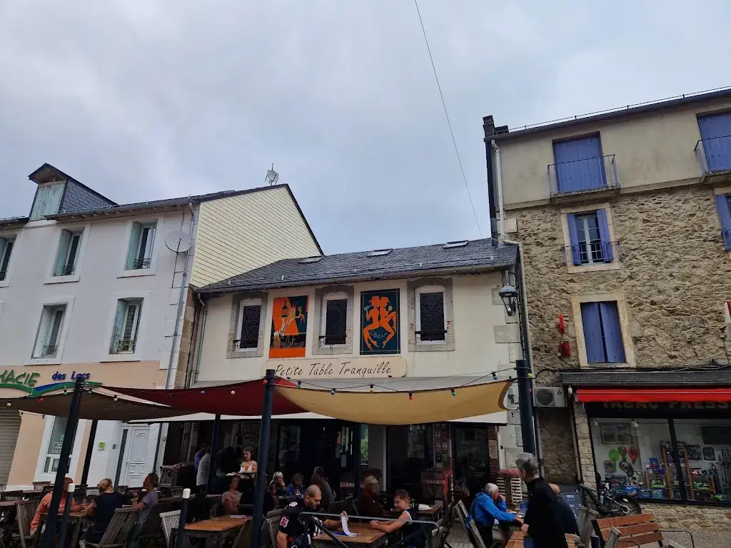 Aurore Lustro_Petit Tracteur Tranquille_Salvetat-sur-Agout_review