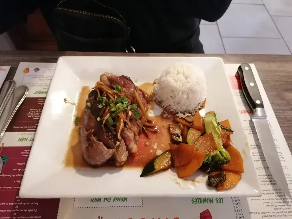 Anne-Marie Dumagnou_le petit saigon_Labastide-Saint-Georges_review