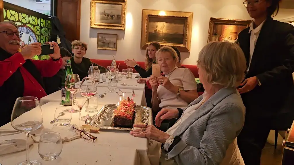 Restaurant Léon de Lyon_Lyon_slider_image_2