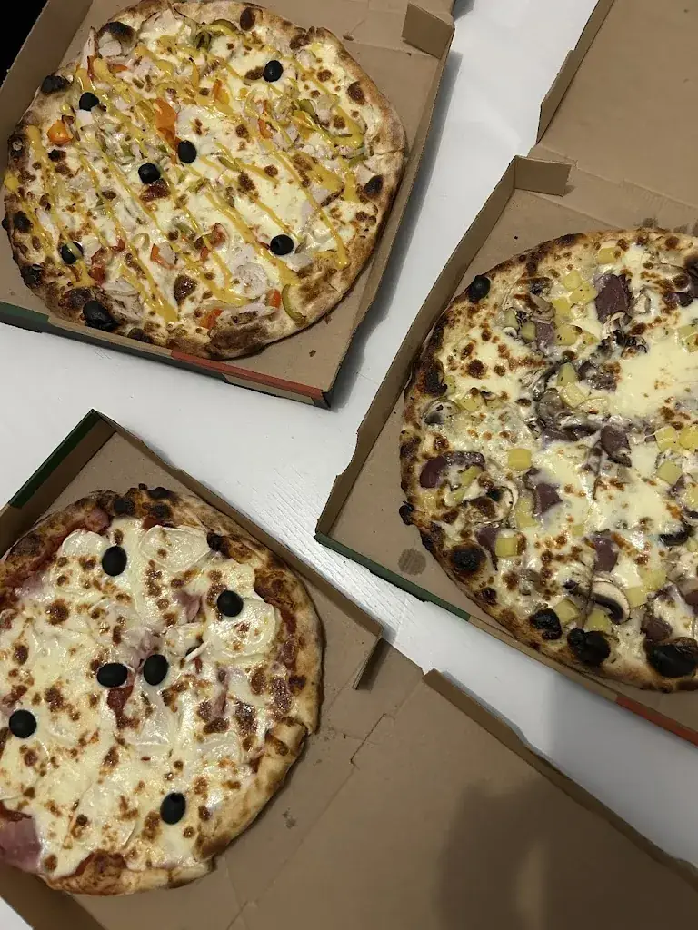 LEILA DARHI_Pizza Loah Labastidette_Labastidette_recensione