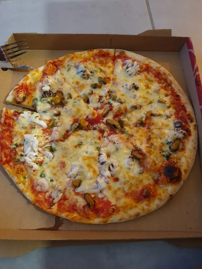 Nanou Titi_Pizza Loah Labastidette_Labastidette_recensione