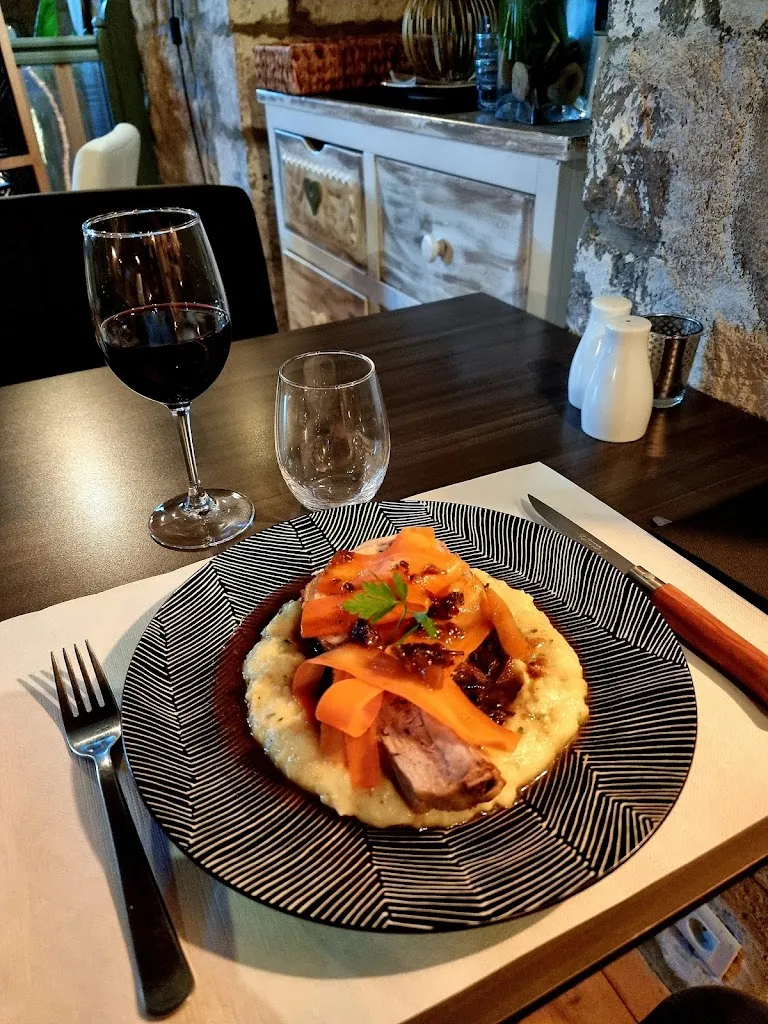 Chez Hélène_Théminettes_slider_image_2