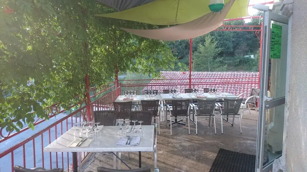 Auberge La Forge_Terrou_slider_image_1