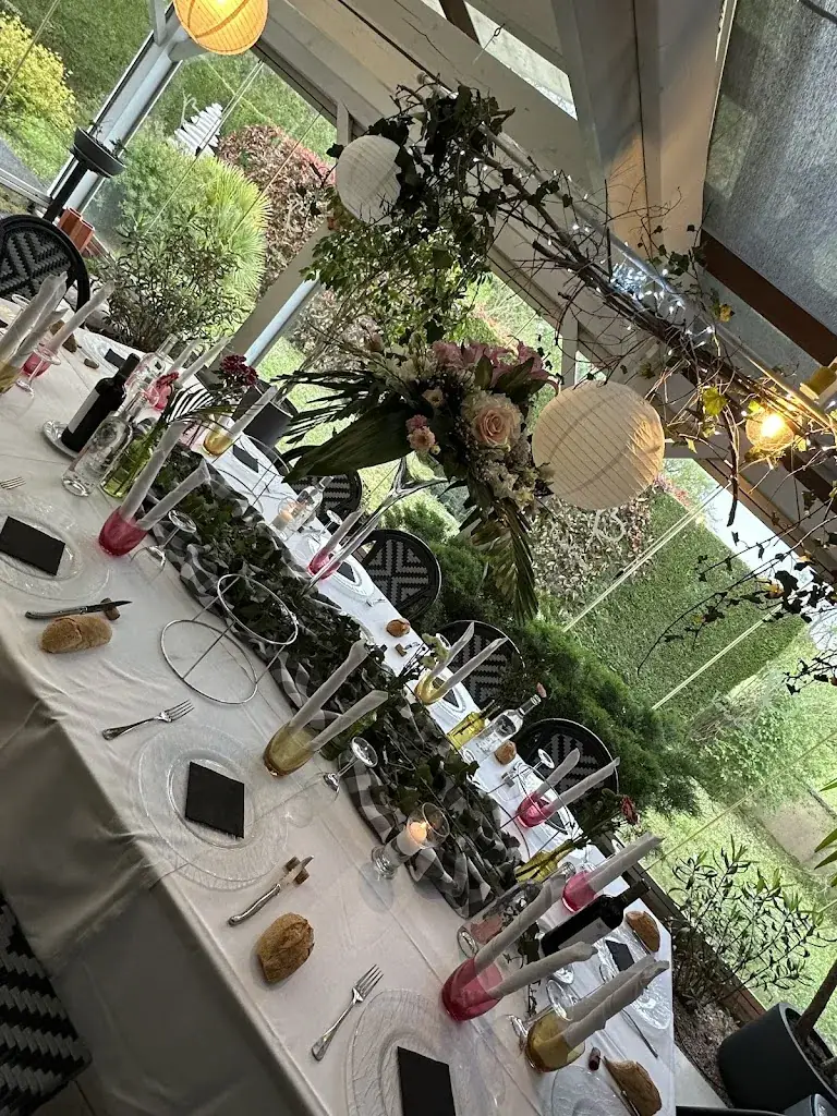 Amandine Ayma_Green Countryside_Lacroix-Falgarde_review