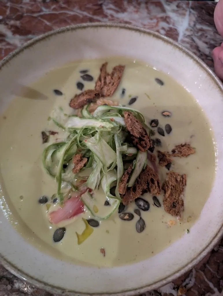 Matthew Randall_Bouchon Tupin_Lyon_review