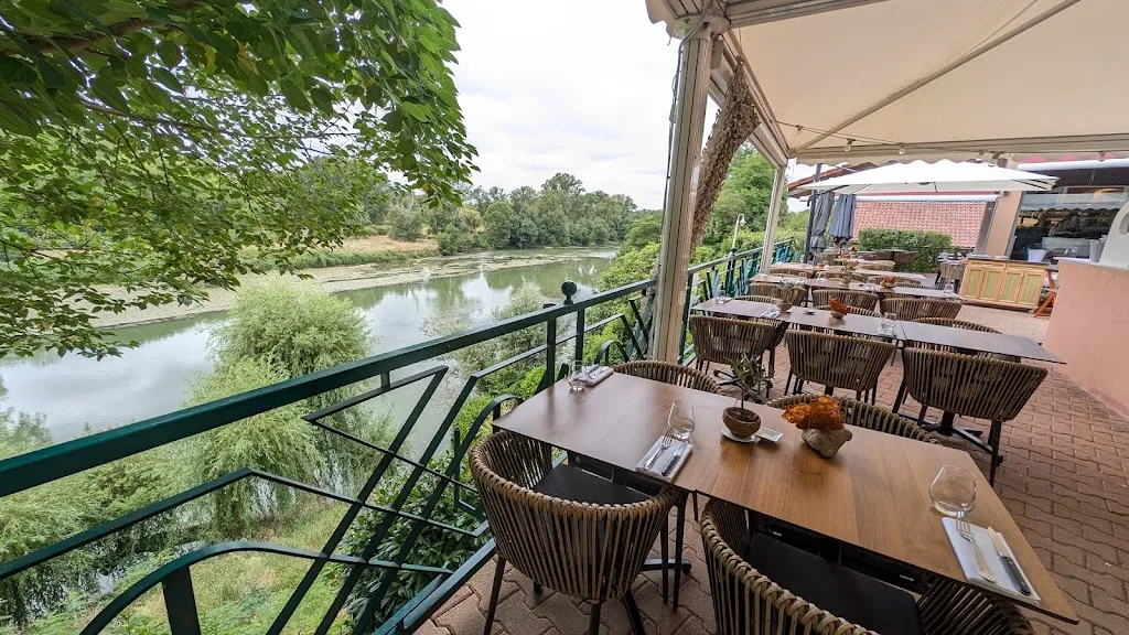 Restaurant Le Bellevue_Lacroix-Falgarde_slider_image_3