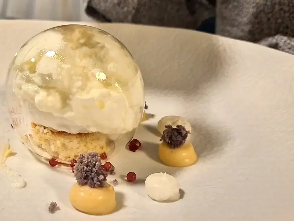 En Marge_Aureville_slider_image_2