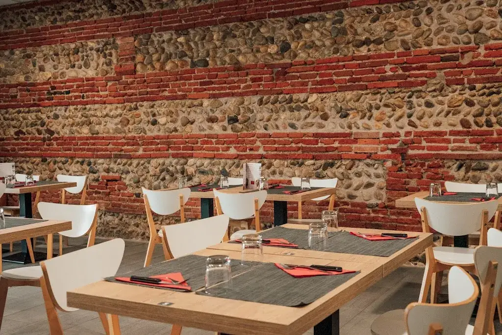 Tipolino_Pins-Justaret_slider_image_1