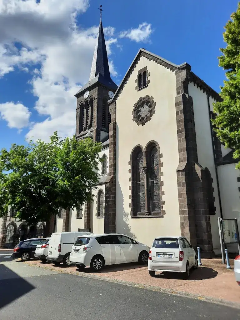 Le Bistrot De Manzat Chez Laure_Manzat_slider_image_3