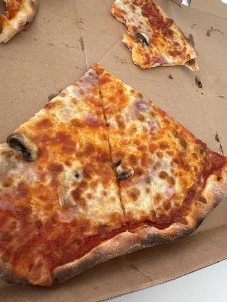 Jonathan Robert_CAN TOURN LA PIZZA_Lagardelle-sur-Lèze_review