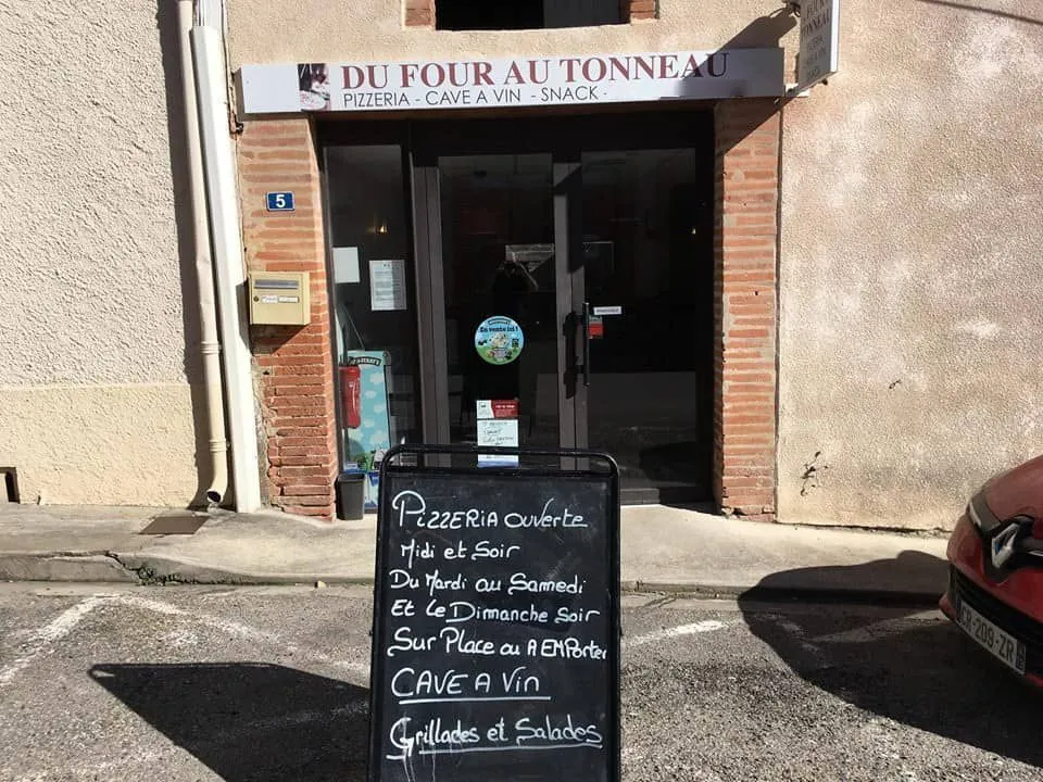 Du Four Au Tonneau restaurant in Lafrançaise