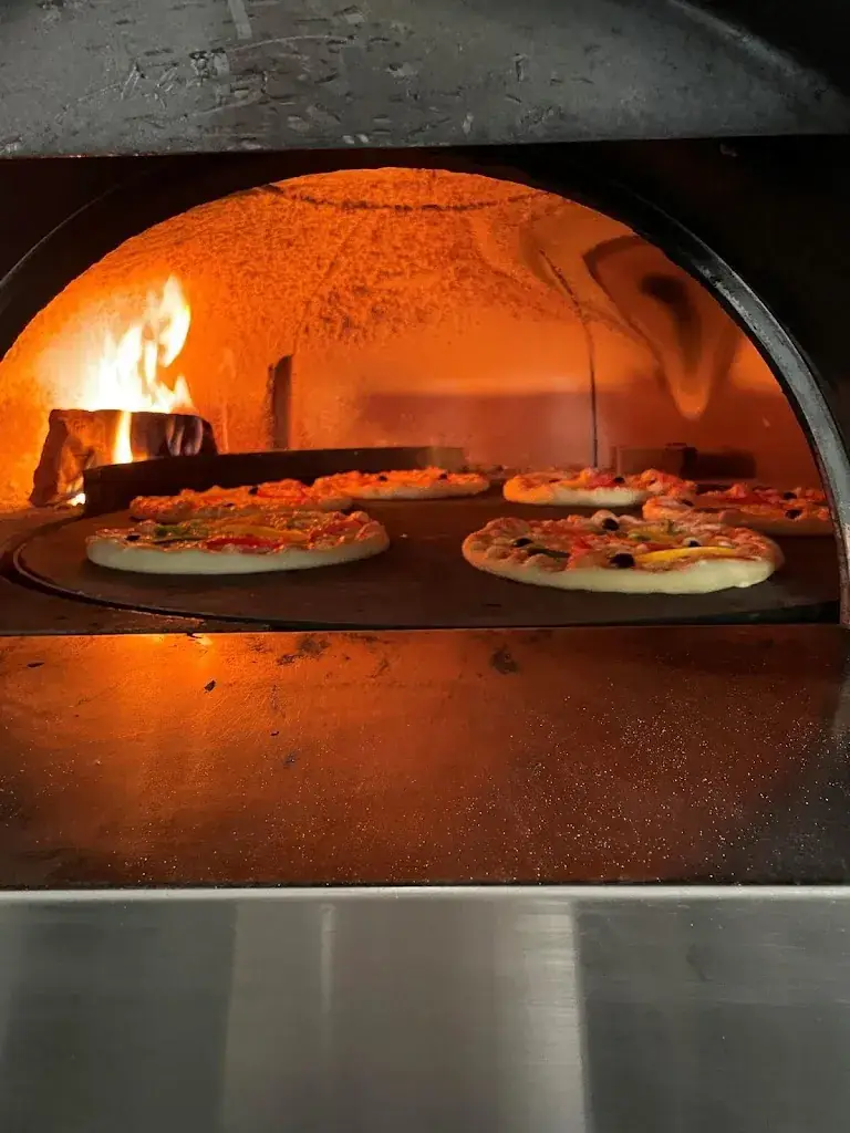 Distributeur PIZZA Lafrançaise 24h/24 et 7j/7_Lafrançaise_slider_image_3