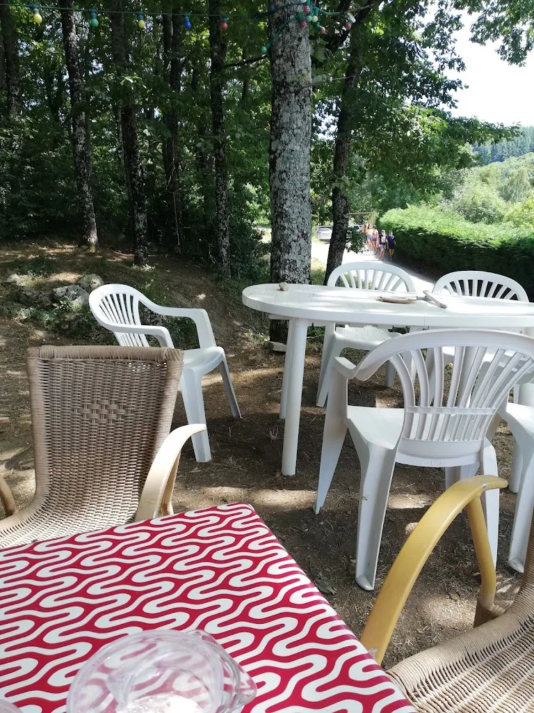 La guinguette du Laouzas ristorante a Nages