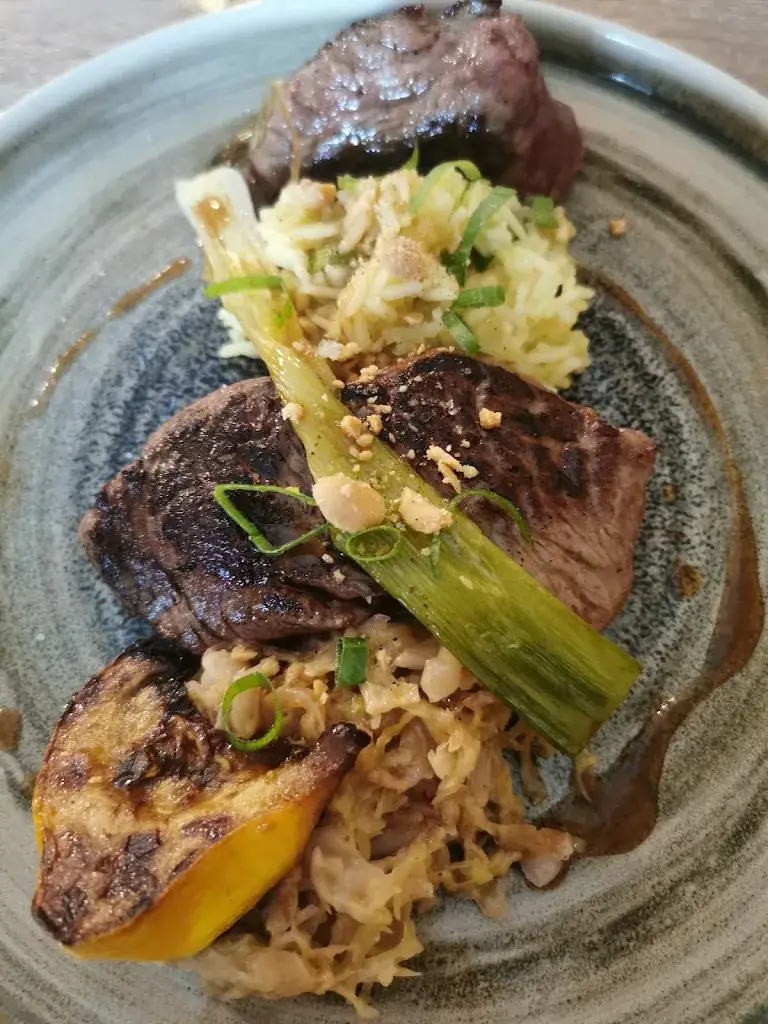 Catherine Schouler_Hôtel Restaurant Le Bardière_Laguiole_review