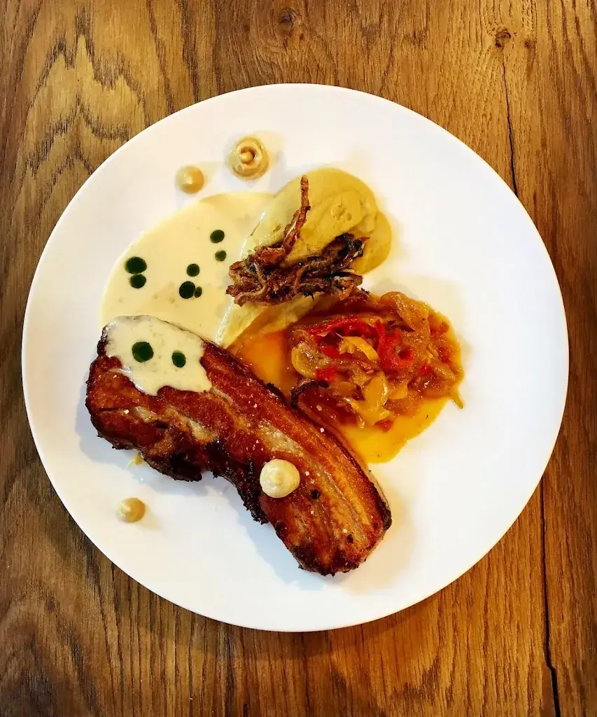 Hôtel Restaurant Le Bardière_Laguiole_slider_image_2