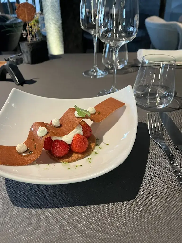 Restaurant HŌRA_Laguiole_menu_image_1