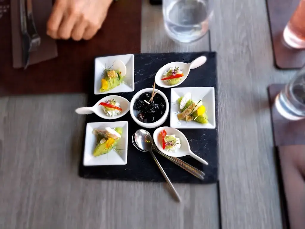 Max K_Restaurant HŌRA_Laguiole_review