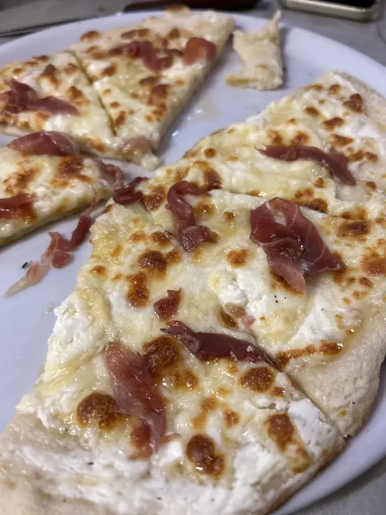 Pizzeria Le Soleil_l'Église_slider_image_2