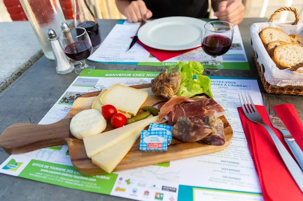 Restaurant La Grange de Monteillac_l'Église_slider_image_2