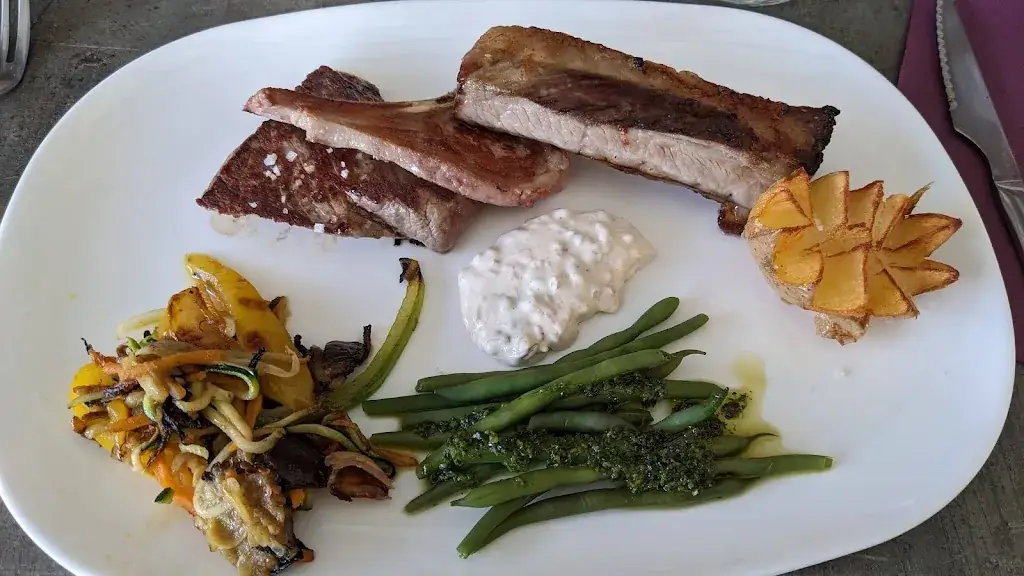 Restaurant La Grange de Monteillac_l'Église_slider_image_3