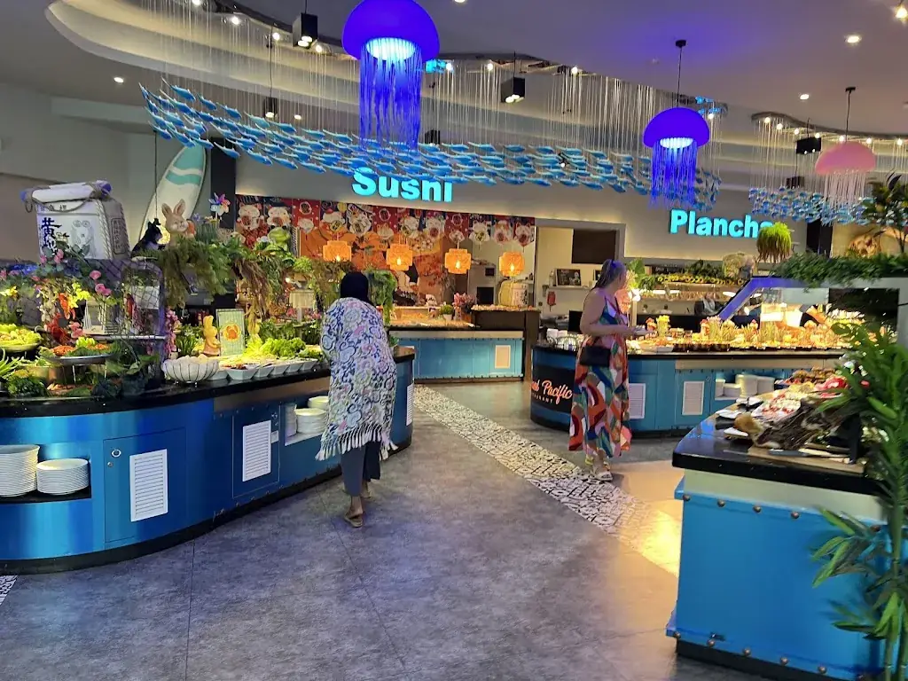 Grand Pacific_Saint-Julien-en-Genevois_slider_image_3