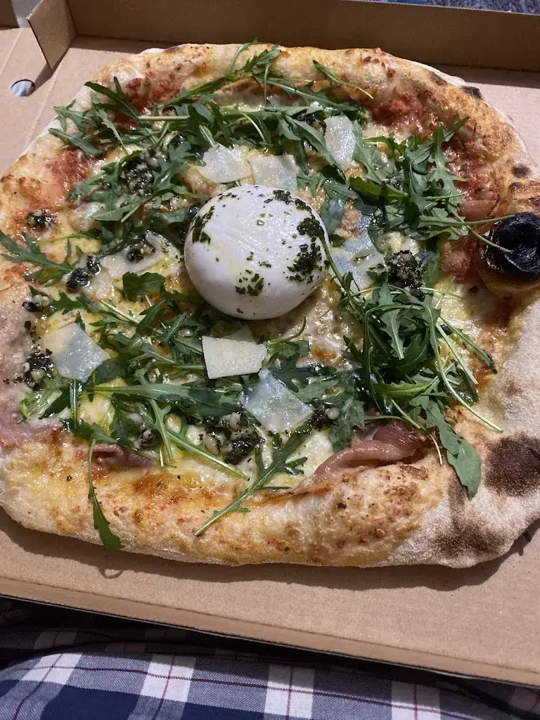 Divona Pizza Lalbenque_Lalbenque_slider_image_3