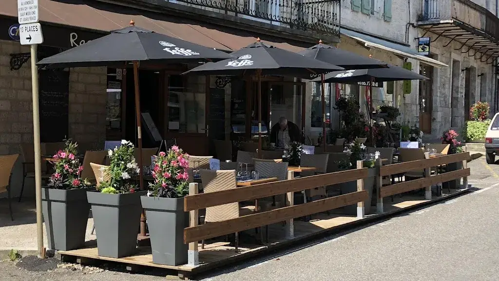 Le Lion D'Or Restaurant in Lalbenque