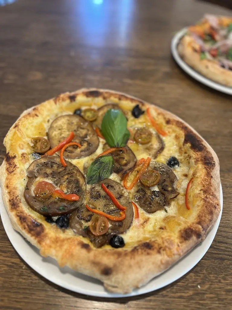 Le Bistrot_Laroque_slider_image_3