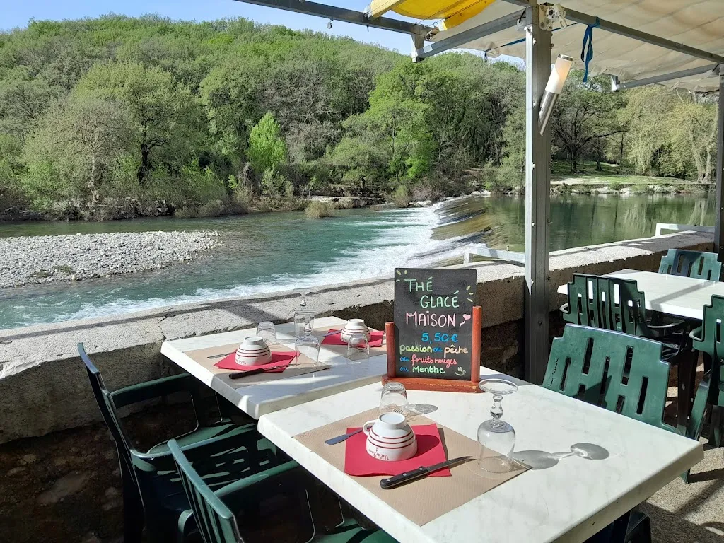 Le Chaudron du Roc restaurant in Laroque