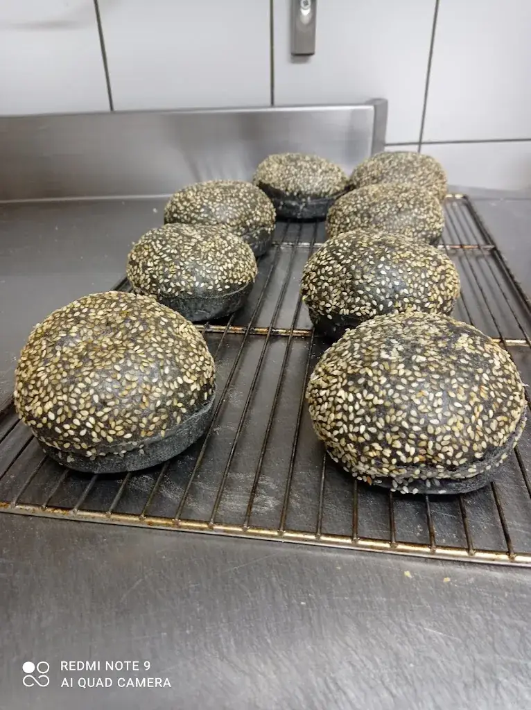 La cigale_Beauregard-Vendon_slider_image_2