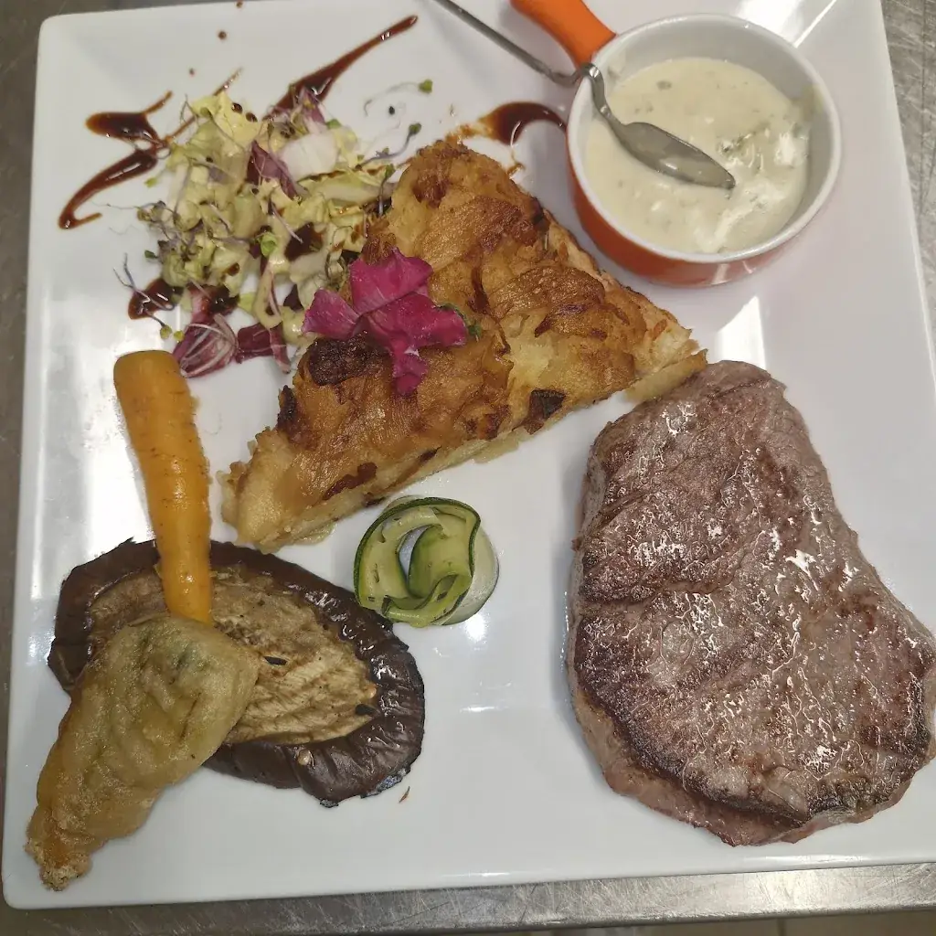 La cigale_Beauregard-Vendon_slider_image_3