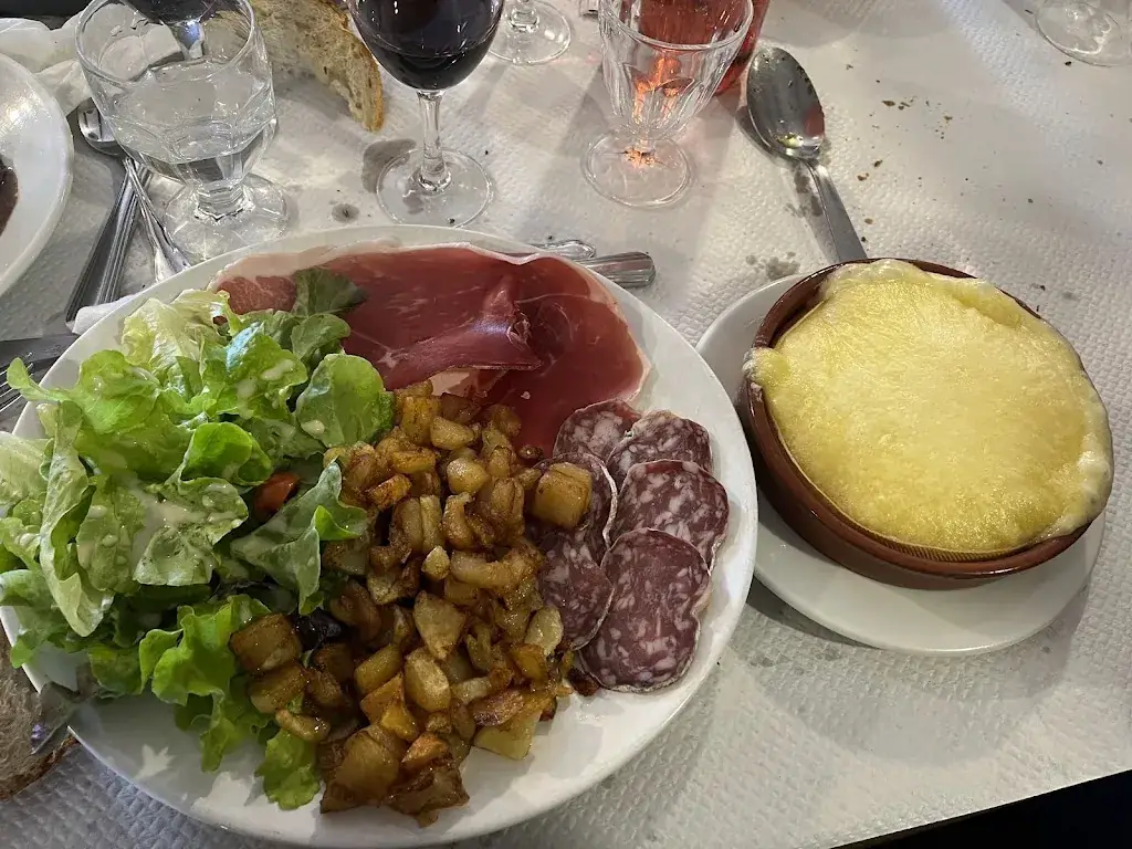 Auberge de La Cabane_Saint-Alyre-ès-Montagne_slider_image_3