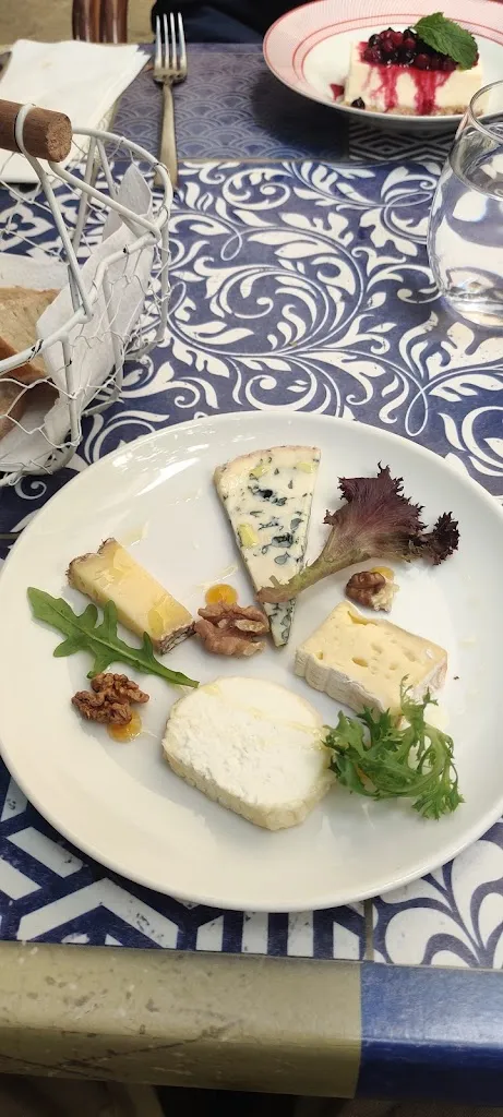 Steve Bunce_Le Jardin du Clocher_Lautrec_review