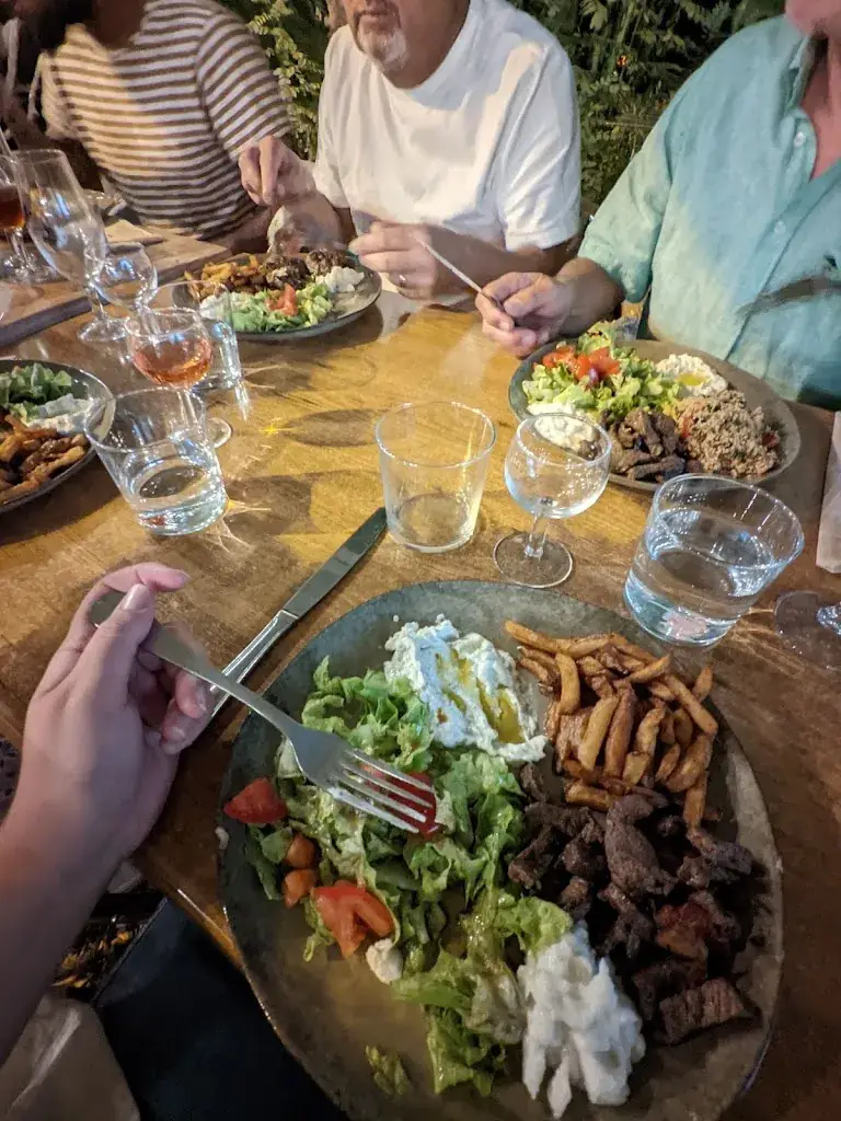 Magdalena Bullivant_AFKA - Spécialités Libanaises_Lautrec_review