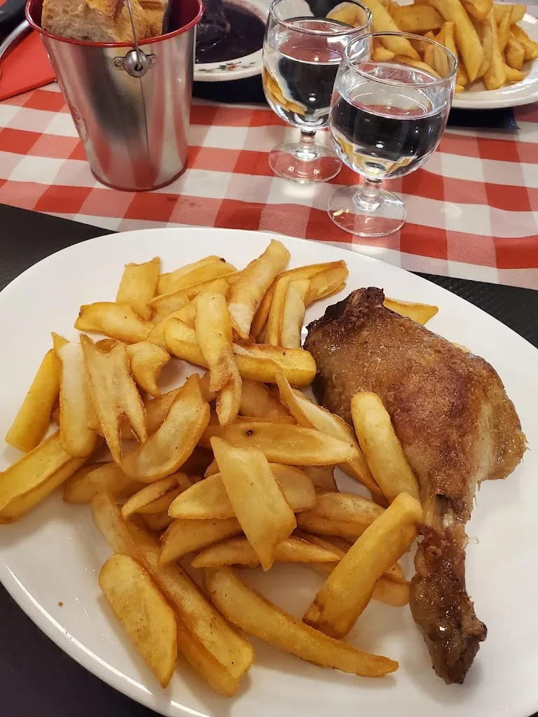 Deb C_Auberge des Carmes_Lauzerte_review