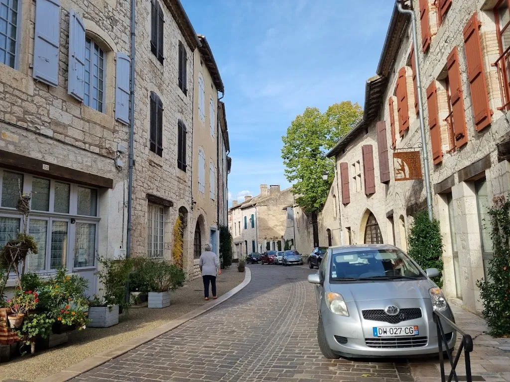 Winnie Larsen_Chez Serge_Lauzerte_review