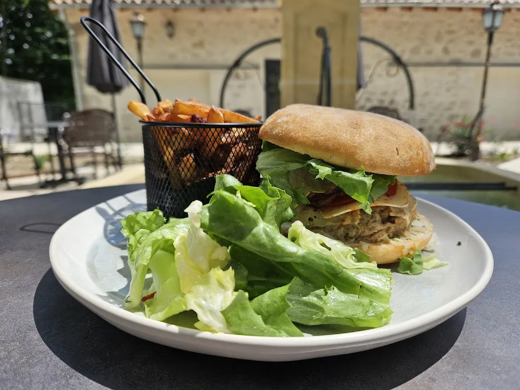 Le Bistrot de l'Orée du Bois_Montagudet_slider_image_2