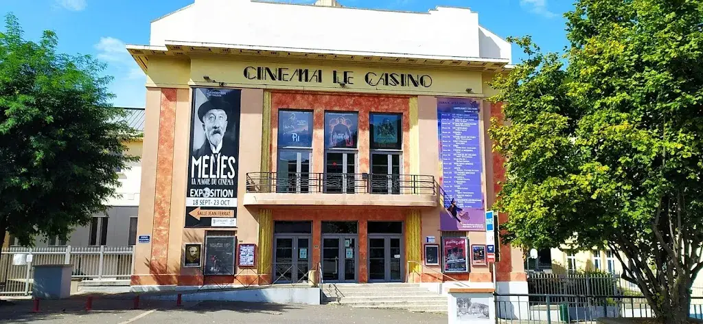 Les 3 Bonheurs restaurant in Lavelanet