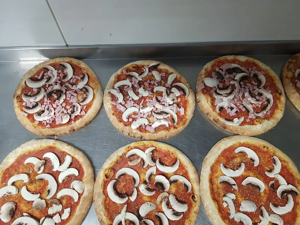 Menu_MAYOLITA'S PIZZAS_Lavit_image_2