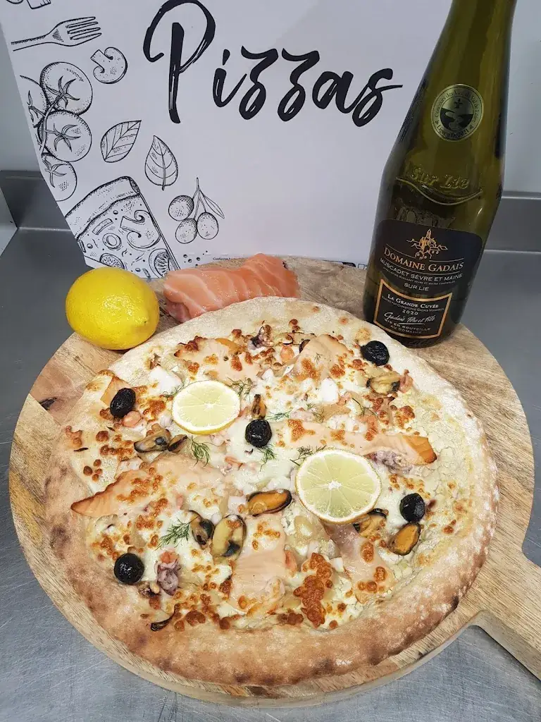 Menu_MAYOLITA'S PIZZAS_Lavit_image_4