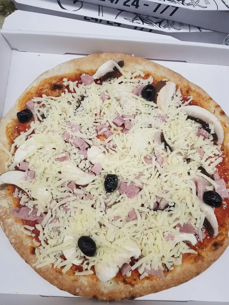 Menu_MAYOLITA'S PIZZAS_Lavit_image_5