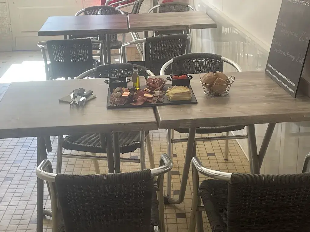 DimDim Bar ristorante a Lavernose-Lacasse