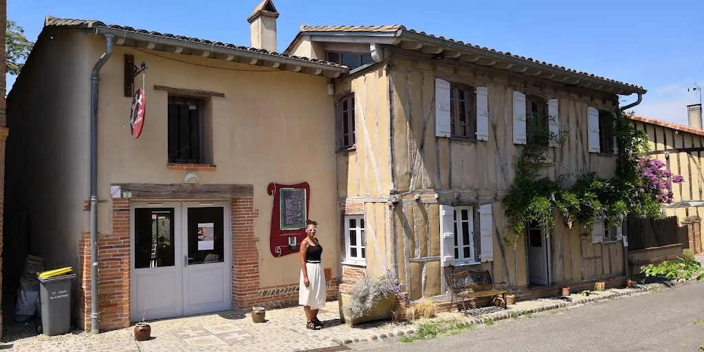 Chris Hughes_La Maison de la Terre_Poucharramet_review