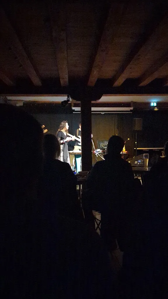 Sabrina JEANNIN_La Maison de la Terre_Poucharramet_review