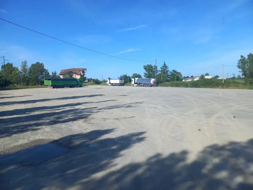 nikolay popazov_La Fermière_Mondavezan_review