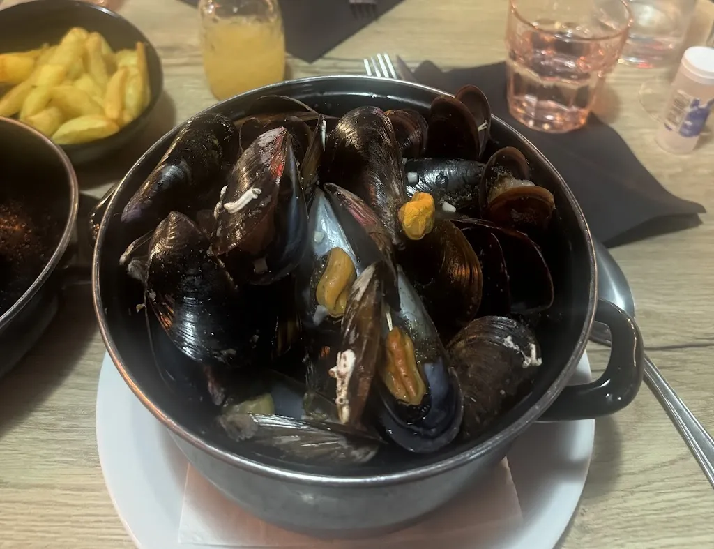 Vincent Korstanje_La Langouste qui Chante_Barcarès_review